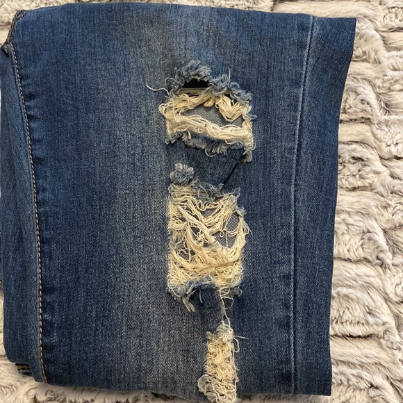 Distressed Denim Jeans - Picture 7 of 7